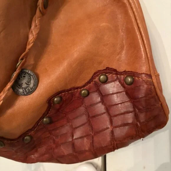 Vintage Italian leather handbag. - Picture 2 of 5